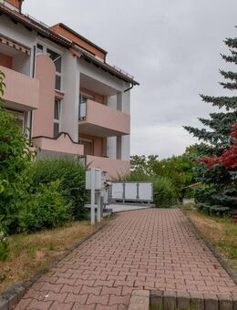 Dachgeschoss mit Fußbodenheizung und Loggia - bezugsfreie 2-Raum-Wohnung - Colditz