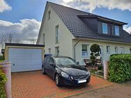 Junge Doppelhaushälfte mit Garten, Garage und Extras / nahe Reinfeld - Wesenberg (Schleswig-Holstein)