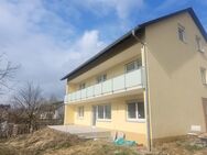 Sanierte 4 Zi. Wohnung mit Milchglasloggia! - Creußen