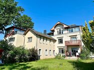 Sehr schöne Wohnung in denkmalgeschützter Villa in ruhiger und grüner Bestlage von Radebeul - Radebeul