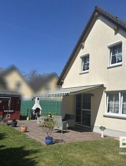 Gepflegtes Einfamilienhaus mit Carport, Stellplatz und 5000l Zisterne - Zülpich