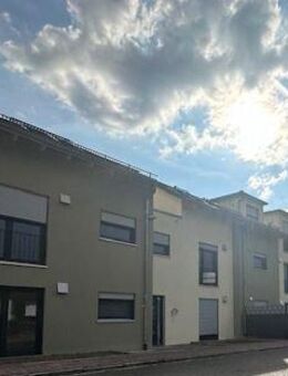 !!!BEREITS FERTIGGESTELLT!!! 2 Zimmer Neubauwohnung mit Erdwärme, Fußbodenheizung, großer Balkon, 2 Stellplätzen, Feucht - Feucht