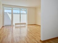 Erstbezug nach SANIERUNG !!! Provisionsfreie 3-Raumwohnung im Dachgeschoss mit Balkon zu vermieten !!! - Oschatz