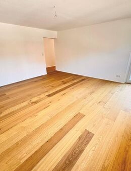 Provisionsfrei: Sanierte 4 Zimmer Gartenwohnung in Burgthann mit Balkon und Garage - Burgthann