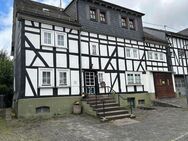 Historisches Zweifamilienhaus mit sonnigem Grundstück im alten Ortskern von Salchendorf! - Neunkirchen (Nordrhein-Westfalen)
