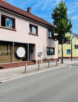 Geräumiges Einfamilienhaus mit Gewerbeeinheit in zentraler Lage von Kirrlach - Waghäusel