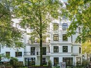 Einziehen und wohlfühlen! Exklusive Altbauwohnung mit Einbauküche und Balkon ++Courtagefrei++ - Hamburg