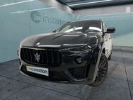 Maserati Levante, S Adaptive, Jahr 2022 - München