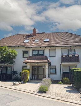 Schöne 2-Zimmer Wohnung mit EBK, zwei Balkonen und Stellplatz in ruhiger Lage von Coburg - Coburg