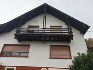 Schöne 2 Zimmer Küche Bad Dachgeschosswohnung mit 2 Balkonen in Waldhölzbach - Losheim (See)