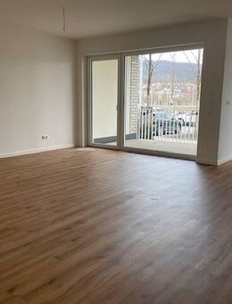 Erstbezug - 3 Raum-Wohnung mit Loggia, Badewanne+Dusche - Jena