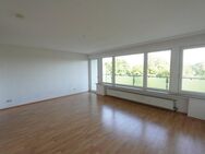 Sonnige Wohnung mit Balkon, Schwimmbad und Top-Lage in Bremen-Burgdamm - Bremen