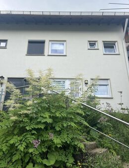 Warum nicht ein Haus? Wunderschönes Ferienhäuschen mit Kamin und Garten-Terrasse - 2020 modernisiert - Schönwald (Schwarzwald)