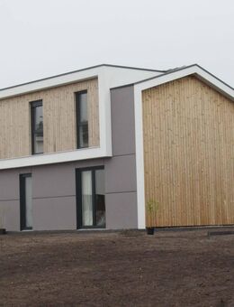 Erholung 2.0: Innovatives Holzhaus im Grünen. - Sassenburg