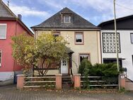 Kleines, renovierungsbedürftiges Wohnhaus in bester Lage von Betzdorf - Betzdorf