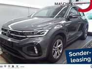 VW T-Roc, 1.0 TSI R-Line, Jahr 2023 - Wackersdorf