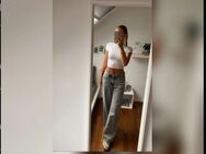 verkaufe meine weisen top und graue hose! - Hamburg