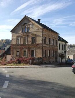 DENKMAL- Kleines Mehrparteienhaus im schönen möchte Markneukirchen zu neuem Leben erweckt werden - Markneukirchen
