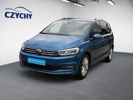 VW Touran, 1.5 l TSI Highline Highline ST, Jahr 2020 - Neu Wulmstorf