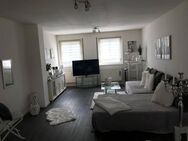Helle, frisch sanierte, 3 Zimmerwohnung in Krefeld - Krefeld