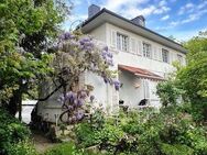 Provisionsfreie, klassische 30'er-Jahre-Villa in sehr guter Lage von Dahlem-Dorf, unweit Domäne - Berlin
