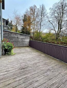 Hochwertige, geräumige 2 - Zimmer Wohnung mit Terrasse in Metten ! - Metten