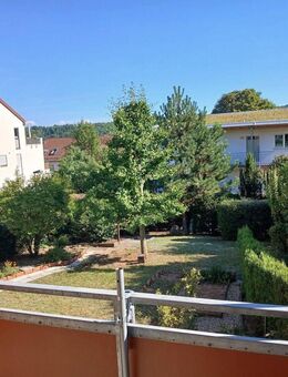 Von privat ohne Provision- Schöne 2,5 Zimmer Wohnung in Böblingen mit Stellplatz - Böblingen