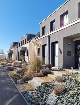 Sparen Sie bis zu 30% Energiekosten // Neubau RH / Whg. in Crimmitschau, Bebelstraße / inkl. Kaminofen - Crimmitschau