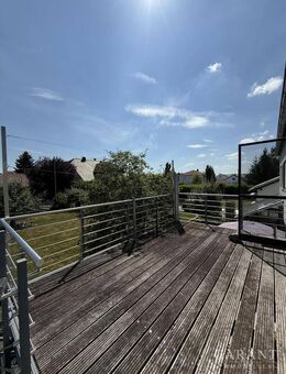 **Viel Raum für Familie, Büro oder Praxis, Maisonette ca. 238 qm** - Eitensheim