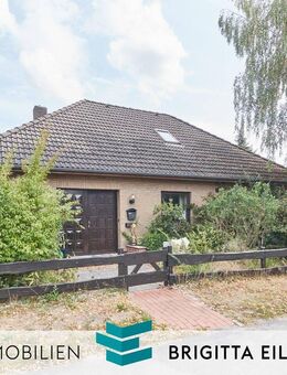 OHNE KÄUFERPROVISION: Großzügiger Bungalow mit Garage, Kamin, Sauna und ausbaufähigem Dachgeschoss - Thedinghausen
