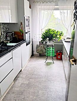 Attraktive 2-Zimmer-Wohnung mit Einbauküche und Balkon in bester Lage. - Cloppenburg