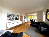 *MODERNIZED HISTORIC APARTMENT* ca. 133m², 3 room, 2 bed, 1 full bath, terrace, and fireplace - Wiesbaden