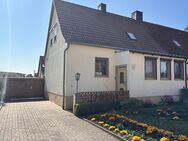 Teilmodernisierte Doppelhaushälfte auf Traumgrundstück - Platz für Ihre Ideen! - Farnstädt