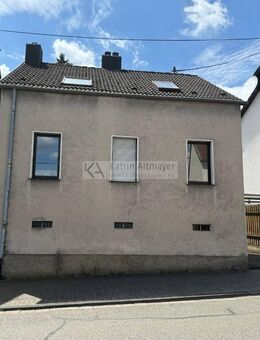 Freistehendes Einfamilienhaus mit Terrasse und Garten in Saarbrücken-Gersweiler zu verkaufen - Saarbrücken