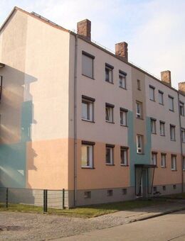 Sonnige 3-Raum-Wohnung mit Balkon - Barby (Elbe)
