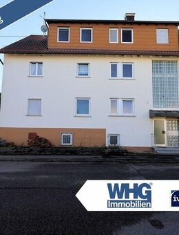 Dreifamilienhaus mit Garagen und großem Grundstück zur Bebauung - Murr