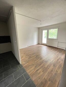 ! ERSTBEZUG ! Wohnen in Familiengerechter Lage - Schneeberg (Sachsen)