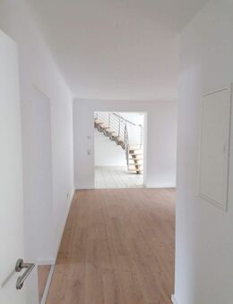 Helle & Moderne 4-ZKB-Wohnung mit 130 m² - Erstbezug nach Kernsanierung - Großrosseln