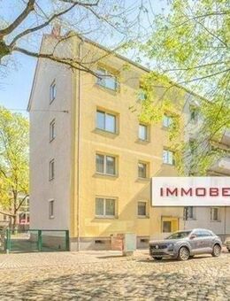 IMMOBERLIN.DE - Attraktive Wohnung mit Pkw-Stellplatz in zentraler Stadtteillage nahe WISTA - Berlin