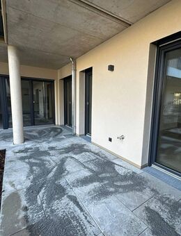 Erstbezug! 3-Zi Neubau Erdgeschosswohnung mit Terrasse ~ Stadtnah ~ TG-Stellplatz ~ Aufzug uvm. - Fürth