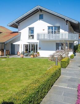 AIGNER - Traumhaftes Familiendomizil mit uneinsehbarem Garten in ruhiger Lage - Oberhaching