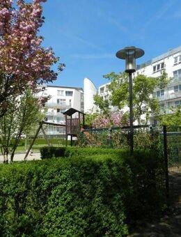 Freiwerdende helle großzügige 2-Raum-Wohnung mit Südbalkon und Blick ins Grüne im 1. OG - Leipzig
