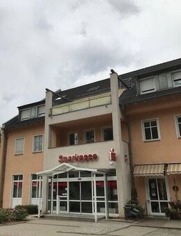 Gepflegte 3-Raum-Wohnung im 1. Obergeschoss mit Einbauküche und großem Balkon - Wildenfels