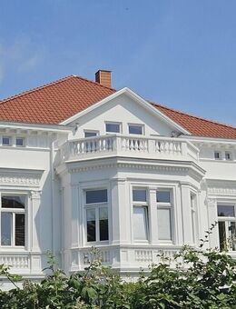 VERMIETUNG EINER KOMFORTABLEN 3-ZIMMER-ALTBAUWOHNUNG IN Bückeburg, Nähe Schlosspark - Bückeburg