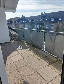 Schöne preiswerte 3-R- Wohnung in Groß -Santersleben ca.74,28m2 mit sonnigen BLK. zu vermieten ! - Hohe Börde