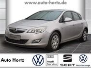 Opel Astra J 1.6 Selection 116PS, Klima, Audio CD 300 MP3 Selection - Duisburg