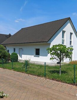 Schönes Haus in Feldrandlage - Mandel