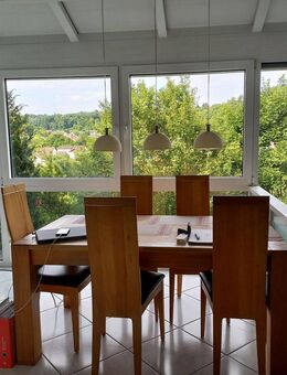 Sonnige 4-Zimmer-Wohnung mit Wintergarten, Balkon & Terrasse in Ersingen - Kämpfelbach