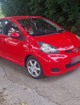 Toyota Aygo 1,0 5 Tür Klima Fachbereift - Siegen (Universitätsstadt)