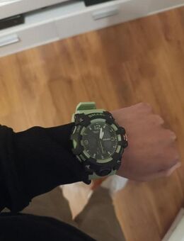 Sportliche Digitaluhr von SMAEL in Gross-Grün - Radevormwald (Stadt auf der Höhe)